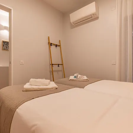 Upscale & Modern 2Bdr Apartment-2